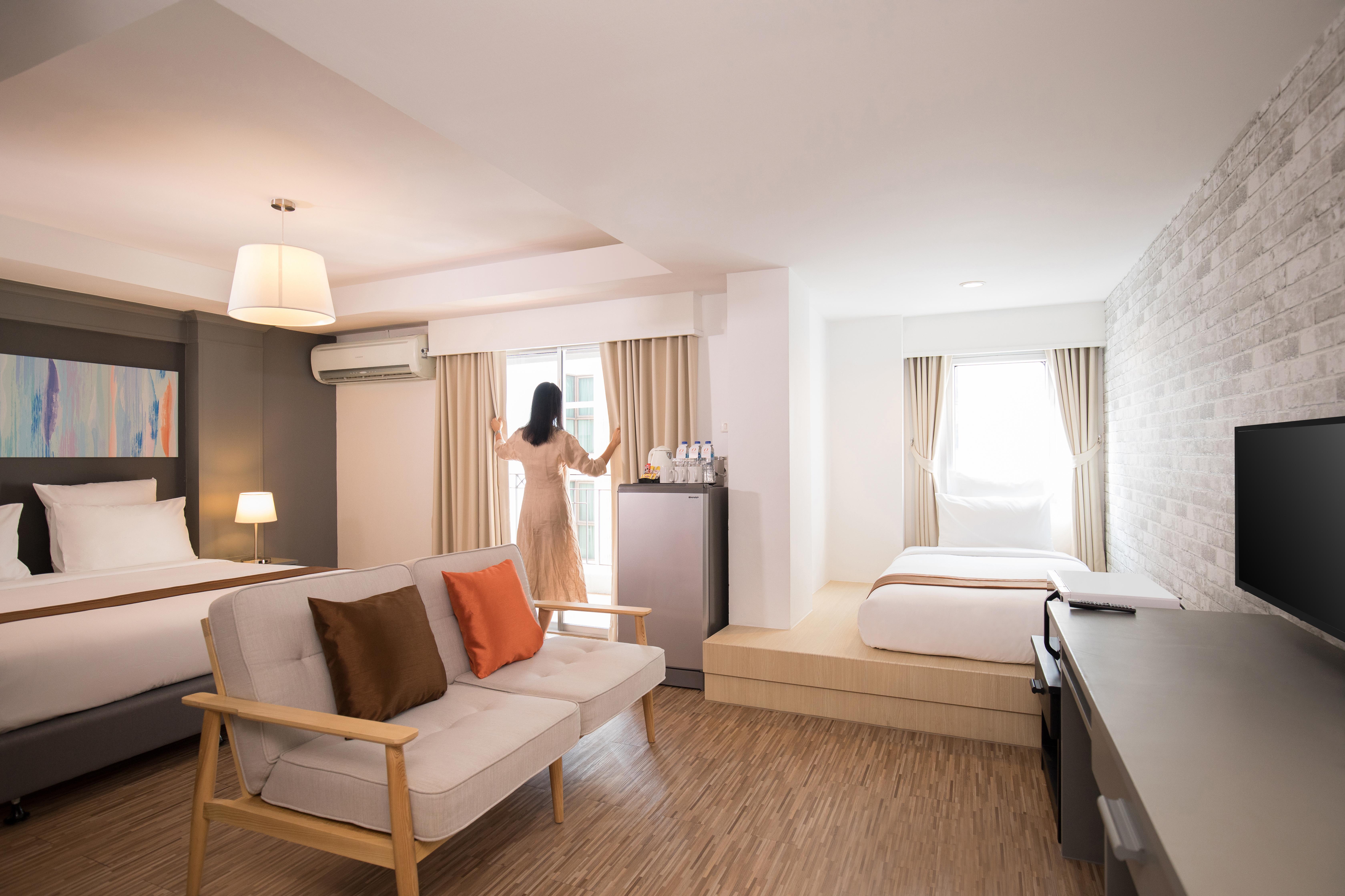 Journeyhub Pattaya Central Екстериор снимка