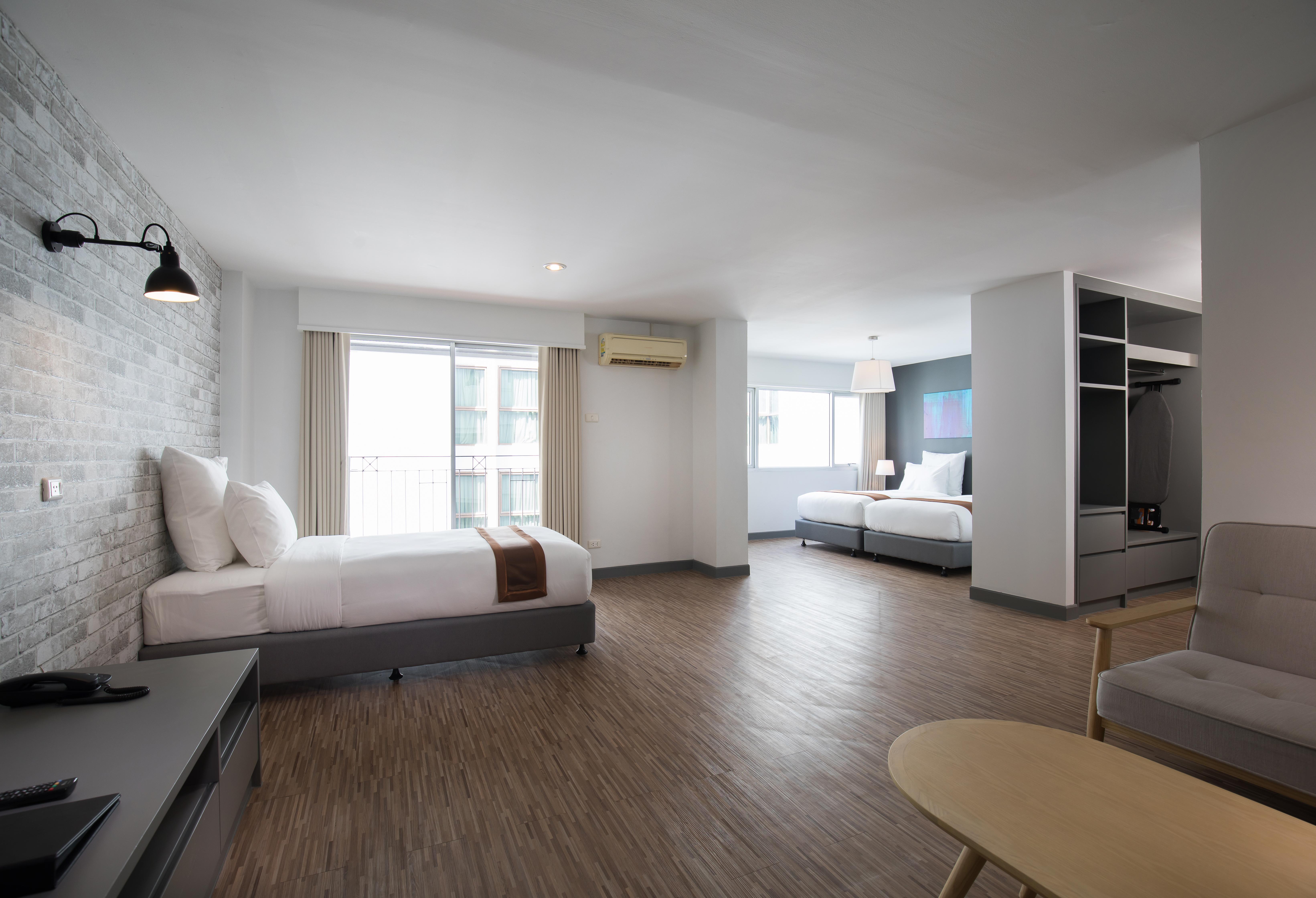 Journeyhub Pattaya Central Екстериор снимка